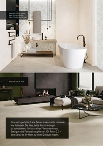 Ein Bad mit Bodenfliese: 60 x 60 cm, creme; Wandfliese: 30 x 60 cm, weiß; Dekor: 30 x 60 cm, grau-blau. Eine andere Anwendung zeigt ein Wohnzimmer mit Bodenfliesen in 60 x 60 cm, weiß;